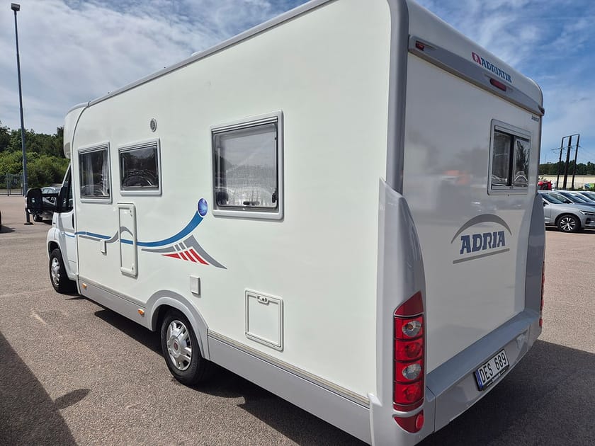 Bild 3 av Adria Mobil Coral 650 S 650SP 2,3D 130HK Husbil