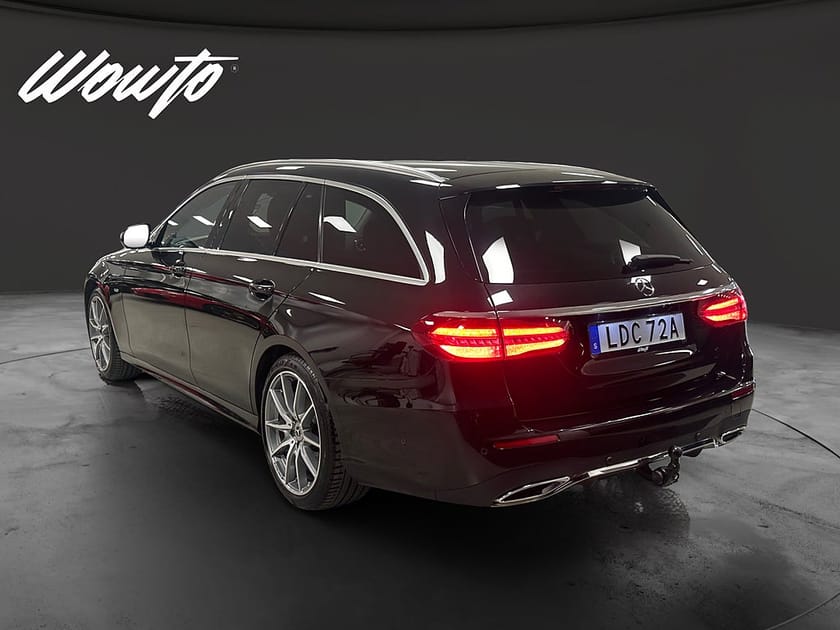 Bild 5 av Mercedes-Benz E 220 T d 4MATIC AMG Night Drag Burmester Wide