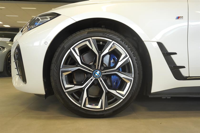 Bild 3 av BMW i4 M50 xDrive Gran Coupé M Sport  544hk
