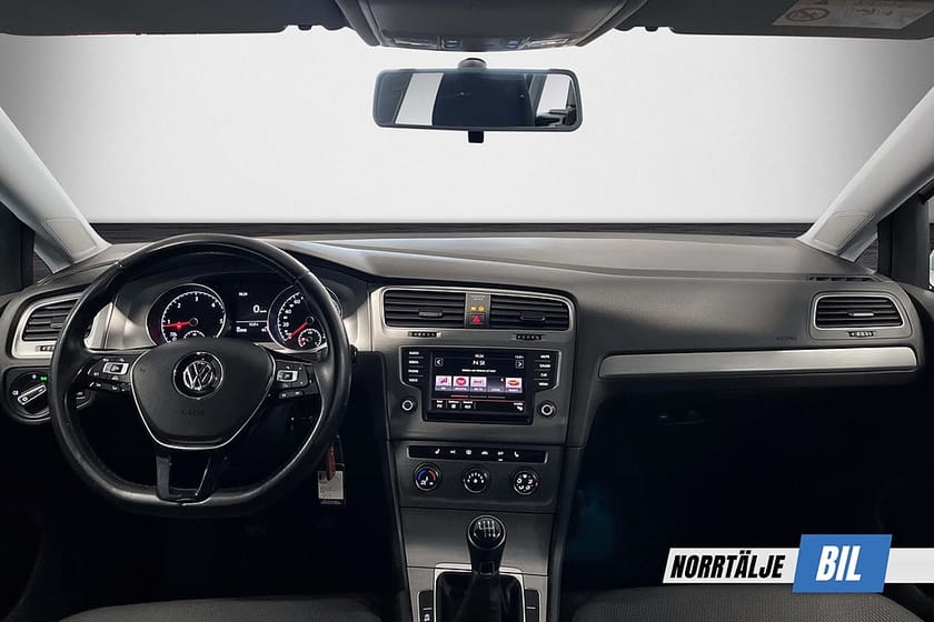 Bild 3 av Volkswagen Golf Sportscombi 1.6TDI 110 HK CARPLAY FULLSERVAD 9390 MIL