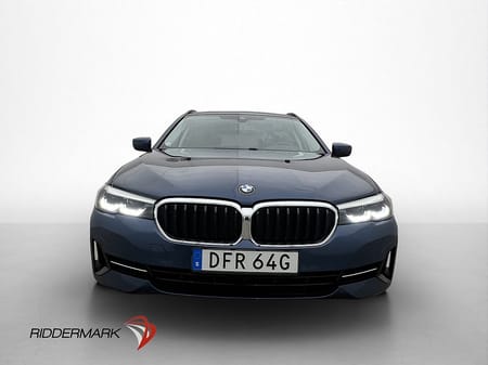 BMW 530e xDrive Touring 530 Cockpit Kamera Skinn Navi Moms Drag