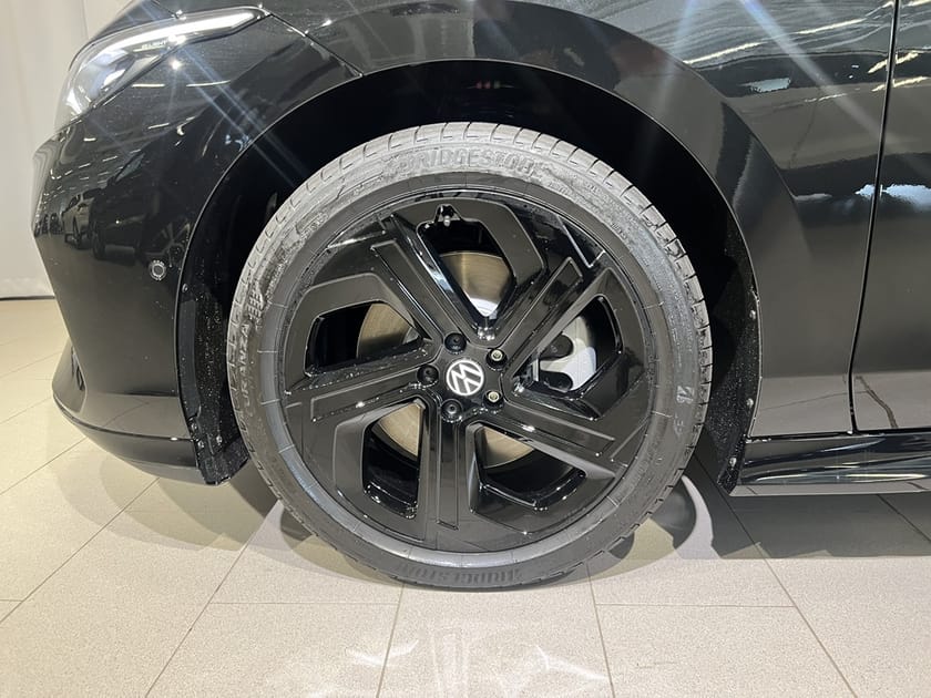 Bild 5 av Volkswagen ID.7 GTX Tourer 86 KWH 340 HK Black Edition 2027