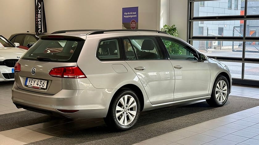 Bild 4 av Volkswagen Golf Sportscombi SB 1.2 TSI 110 hk/Drag/B-kamera/Carplay/Adaptiv Farthlr