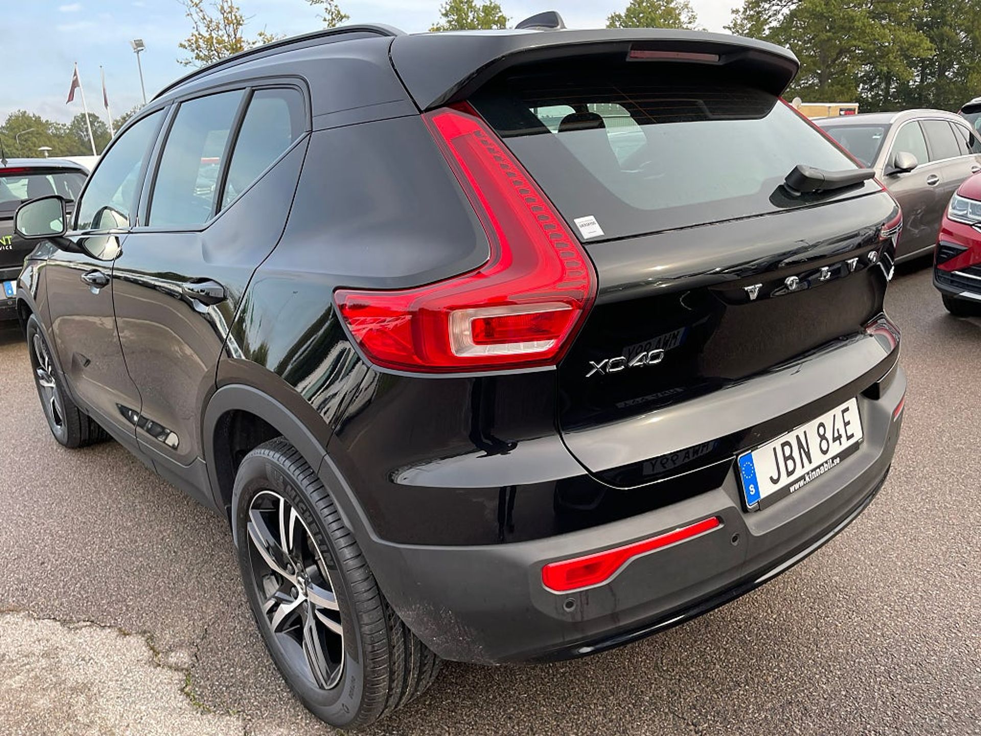 Volvo XC40 B4 MILDHYBRID Plus Dark 2026, bild 4/5