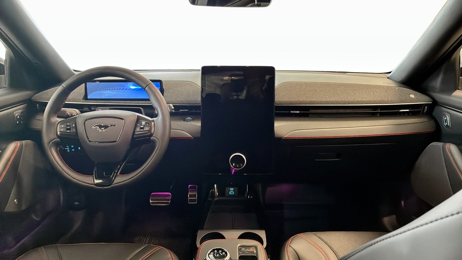 Ford Mustang Mach-E 2021, bild 4/9