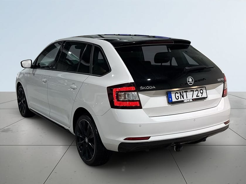 Bild 5 av Škoda Rapid Spaceback Skoda 1.2 TSI Monte Carlo Drag Mvärm Pano GPS SoV