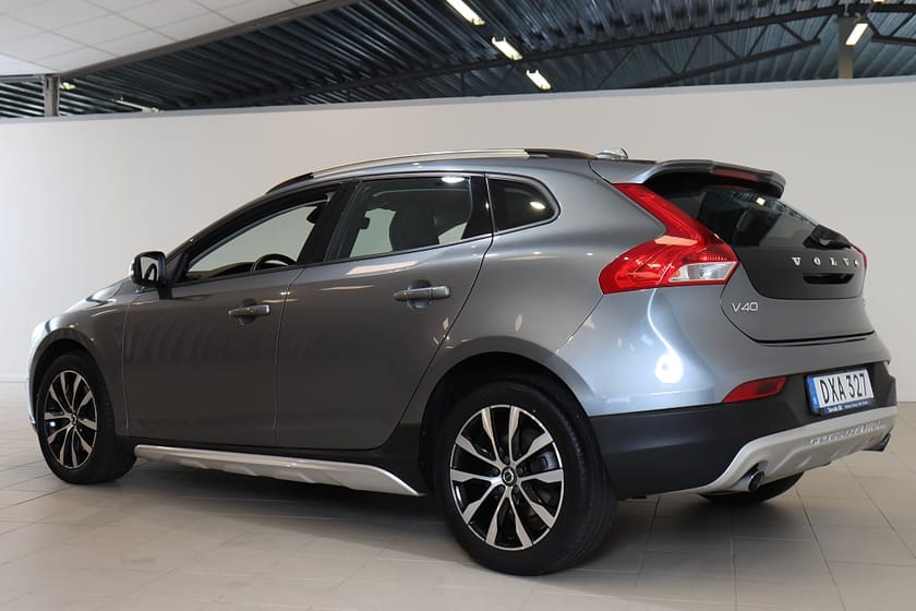 Bild 4 av Volvo V40 Cross Country T3 152hk Aut Momentum Navi B-kamera Adaptiv fart.