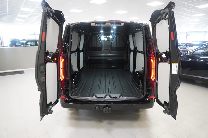 Bild 5 av Ford E-Transit Custom 340 AWD E-Custom Skåp Sport 340l Elmotor 210kw 286hk 1-Växlad El