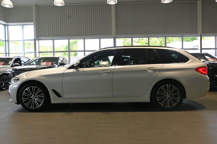 Bild 2 av BMW 520d xDrive Touring Aut Sport line Comfort Winter