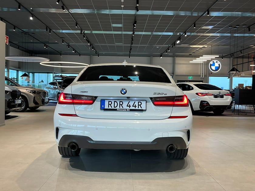 Bild 5 av BMW 330e xDrive Sedan M Sport Adapt Farth Rattvärme Drag 4,95%