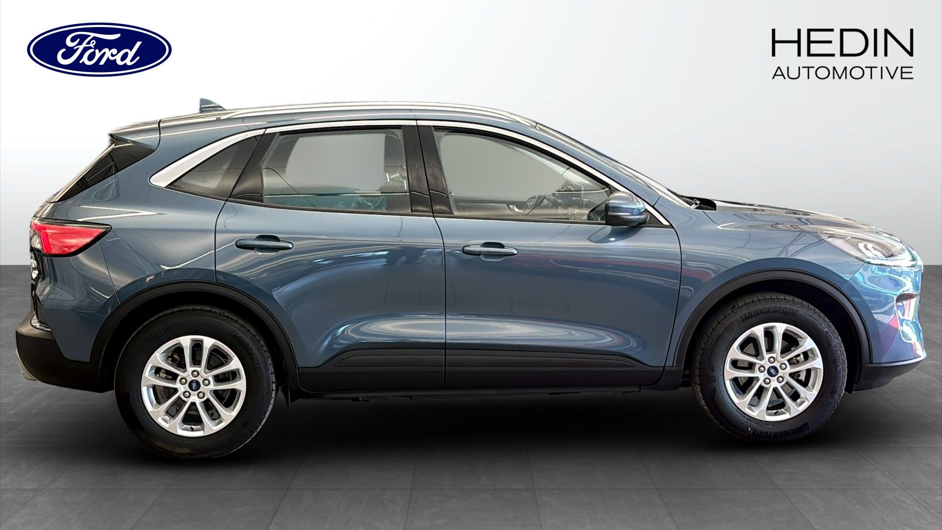 Ford Kuga Plug-In Hybrid 2022, bild 6/18