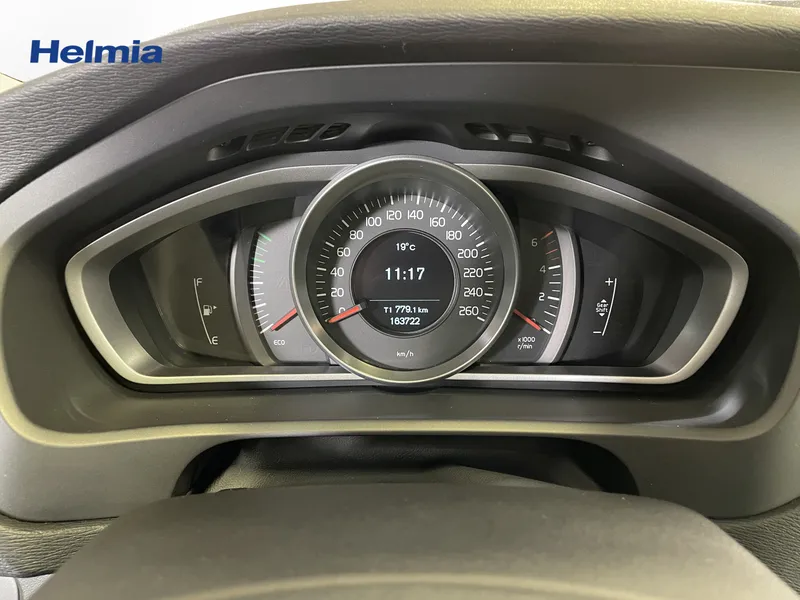 Bild 12 av 17 – Volvo V40 D2 Your Momentum