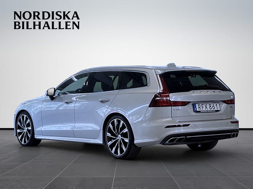 Bild 5 av Volvo V60 T6 AWD Geartronic Inscription Pano Värmare Drag HUD