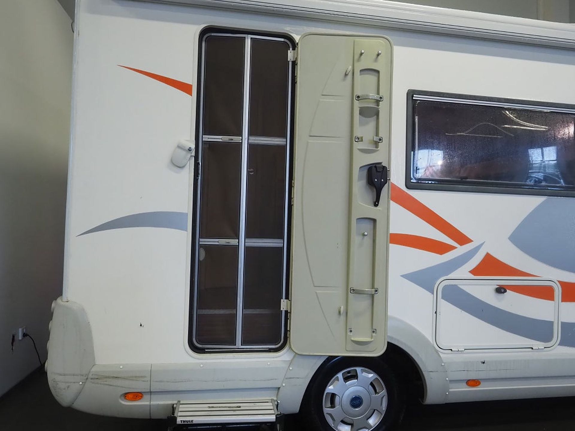 Eura Mobil Campervan Ford 2.2 TDCi 2007, photo 4/15