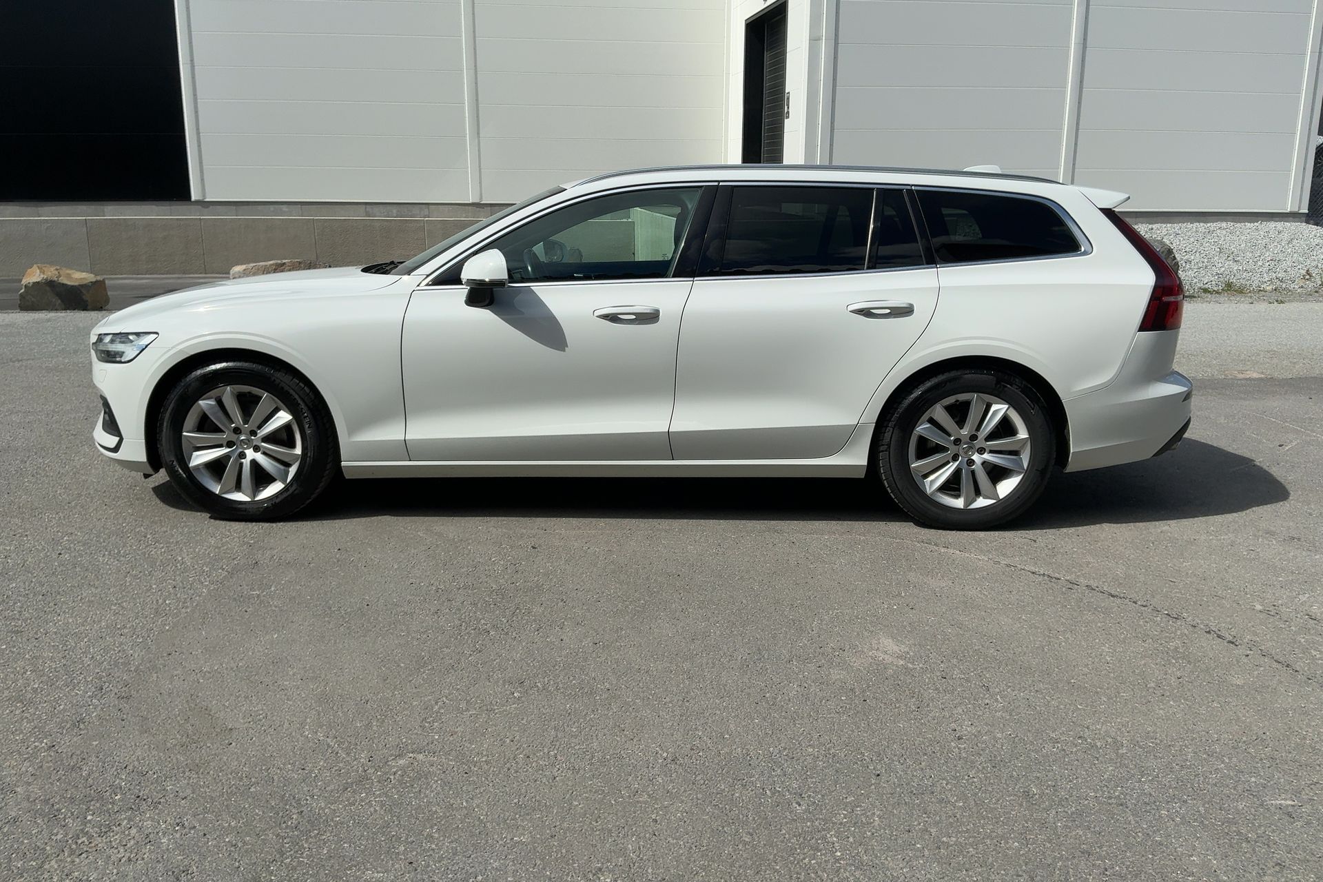 Volvo V60 D4 2020, bild 2/48