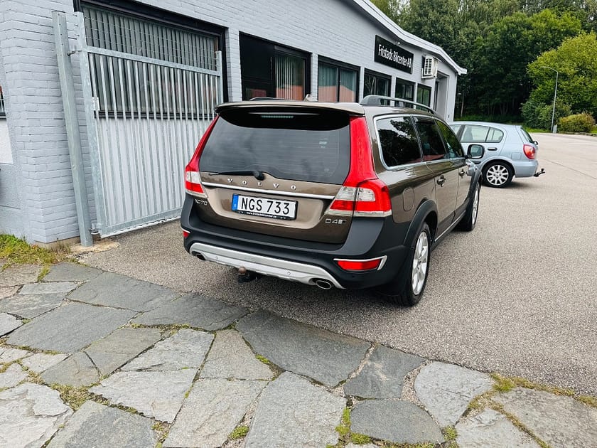Bild 3 av Volvo XC70 D4 AWD 181HK CLASSIC SUMMUM / NAVI /  DRAG / VÄRMARE