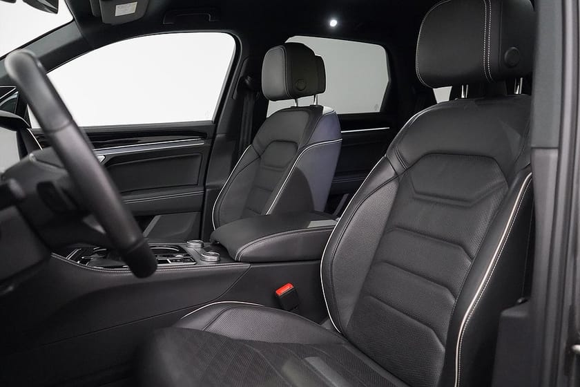 Bild 5 av Volkswagen Touareg 3.0 V6 TDI 4Motion / R-Line / 286hk / Värmare