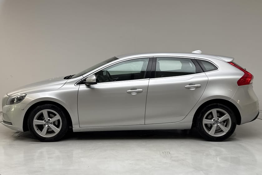 Bild 2 av Volvo V40 D2 (115hk)