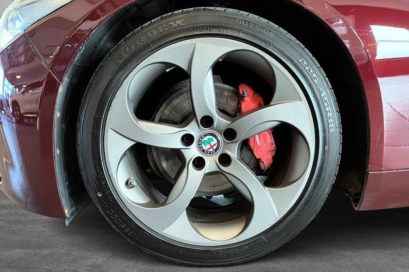 Bilde 5 av Alfa Romeo Giulia -MANUELL-CRUISE-180 HK.-HENGERFESTE-