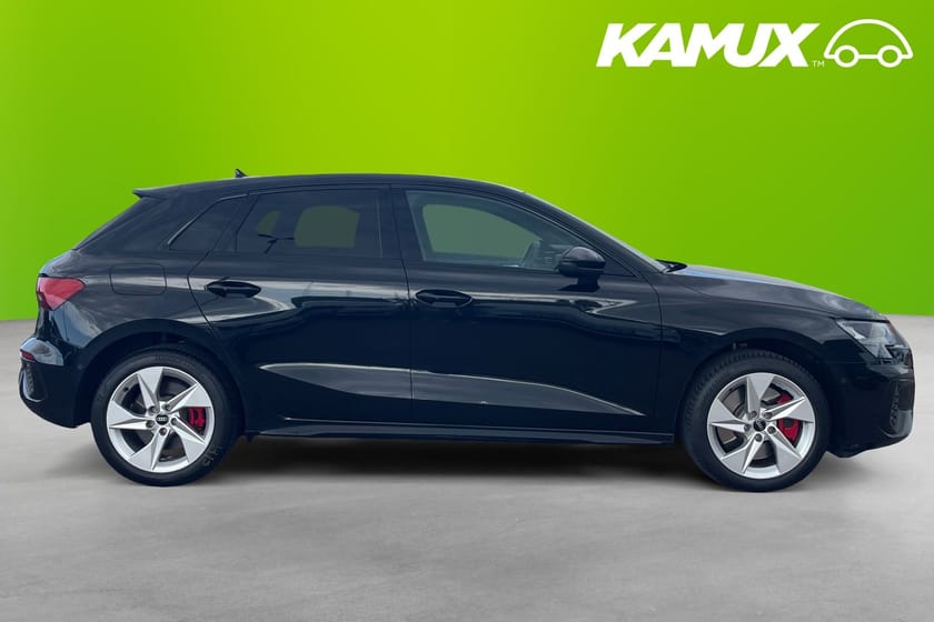 Bild 2 av Audi A3 Sportback 45 TFSI e S-Line Cockpit 245hk