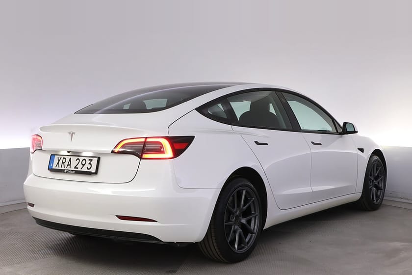 Bild 5 av Tesla Model 3 Standard Range Refresh AP Pano Drag V-hjul