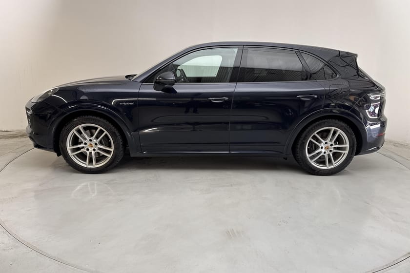 Bild 2 av Porsche Cayenne E-Hybrid (462hk)