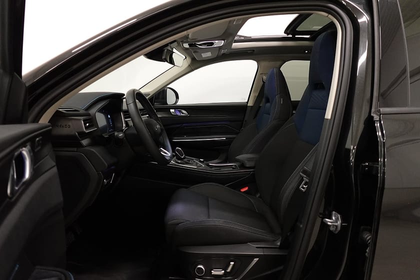 Bild 5 av Lynk & Co 01 PHEV DCT MOMS Pano Adap-F Infinity 360° Ambient