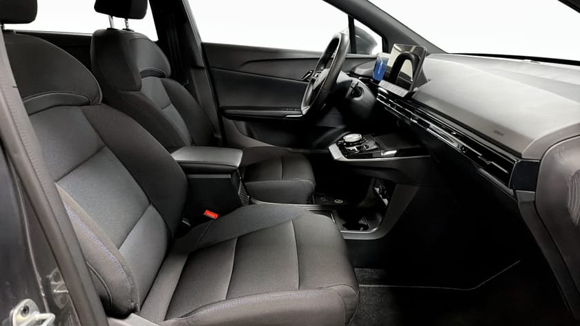 Bild 3 av MG 4 Electric Standard Range / Laddningskort 15,000kr