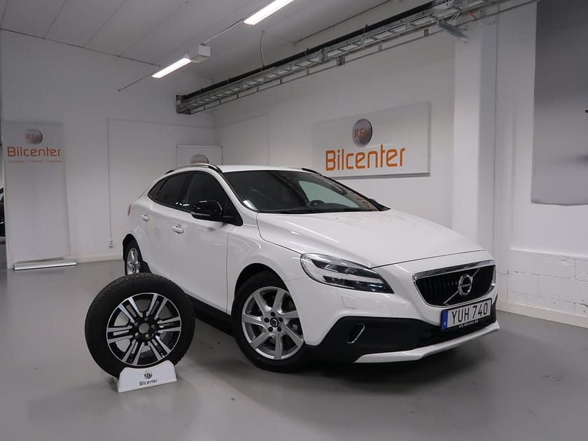 Bild 1 av Volvo V40 Cross Country D2 Geartronic Aut-V Däck ingår-Navi-Värmare-Drag