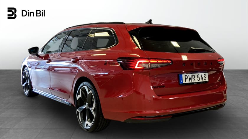 Bild 3 av Škoda Superb Kombi Sportline 2,0 TSI 265hk DSG 4x4 | DCC | Drag | Pan