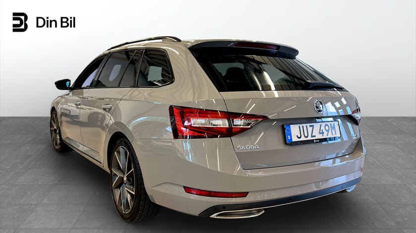 Bild 3 av Škoda Superb Kombi Sportline 2.0 TDI 4X4 Värmare Drag 190HK