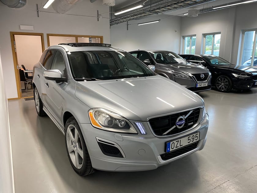 Bild 3 av Volvo XC60 D5 AWD Geartronic R-Design Drag Nyservad Fullutrustad
