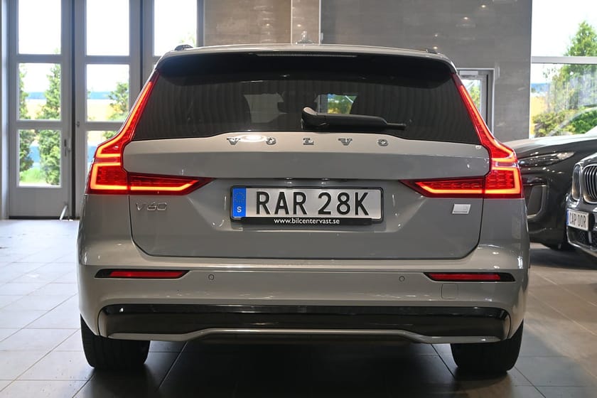 Bild 4 av Volvo V60 Recharge T6 AWD Plus Dark 19" Drag Kamera
