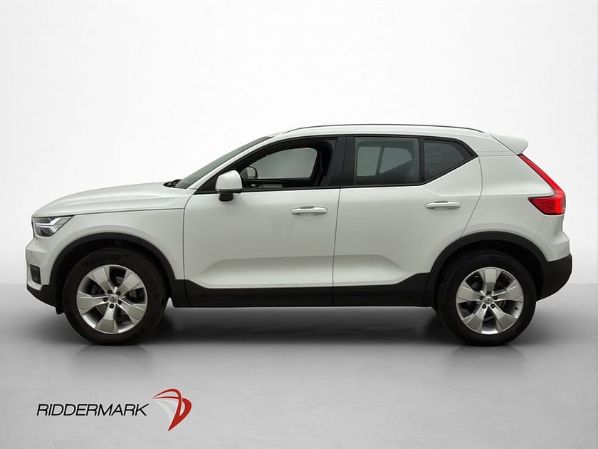 Bild 4 av Volvo XC40 T2 Momentum Värmare 360° CarPlay Drag En-Brukare