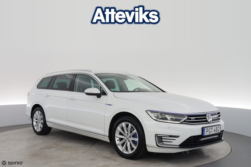 Bild 1 av Volkswagen Passat Variant GTE DSG Plug-in Hybrid *Drag/Värmare/Kamera*