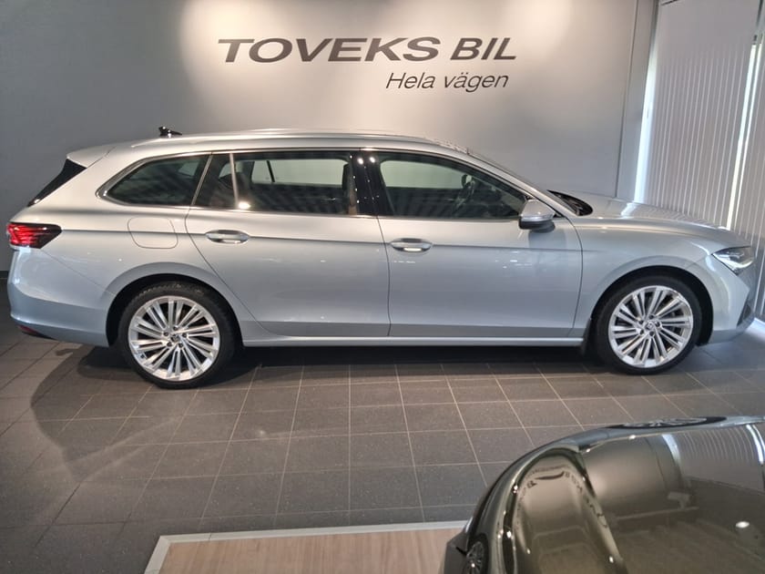 Bild 4 av Škoda Superb Kombi Selection 2,0 TDI 193HK 4x4 | Backkamera| Dragkrok