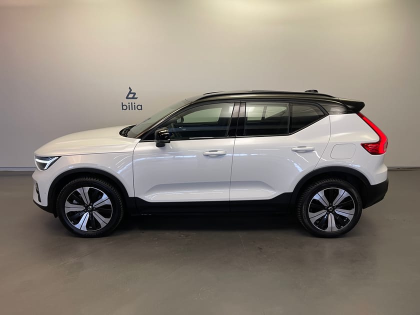 Bild 2 av Volvo XC40 Recharge Single Motor Ultimate / Panoramaglas tak / Navigation / Elstol /