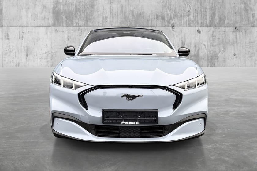 Bilde 2 av Ford Mustang Mach-E Long Range AWD Premium AWD, Glasstak 550km WLTP