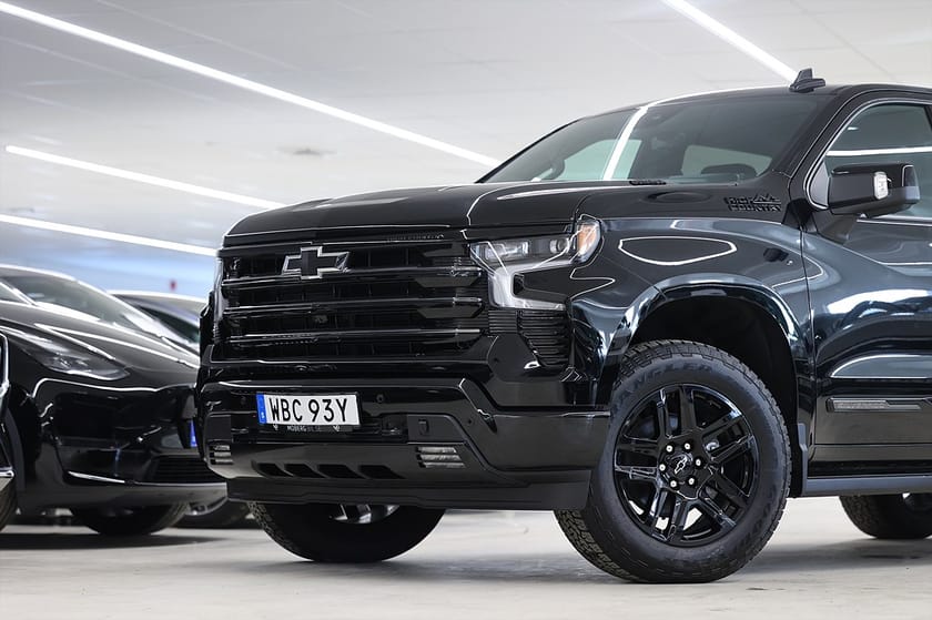 Bild 4 av Chevrolet Silverado 1500 Crew Cab High Country Midnight Edt 3.0 HUD BOSE Lucka