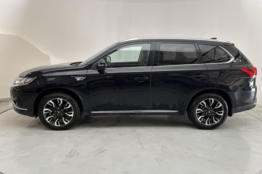 Bild 2 av Mitsubishi Outlander PHEV Plug-in Hybrid 4WD Business Läder 360
