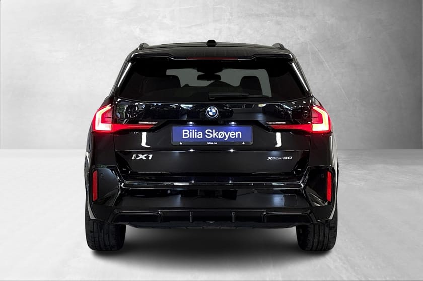 Bilde 4 av BMW iX1 xDrive30 Fully Charged M-sport, HUD, ComfAcc, H/K, Krok