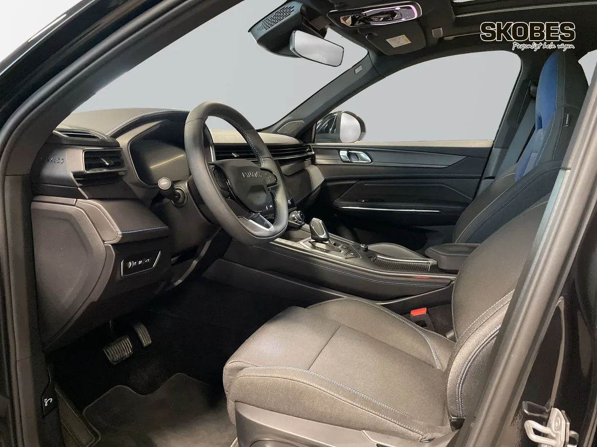 Lynk & Co 01 PHEV