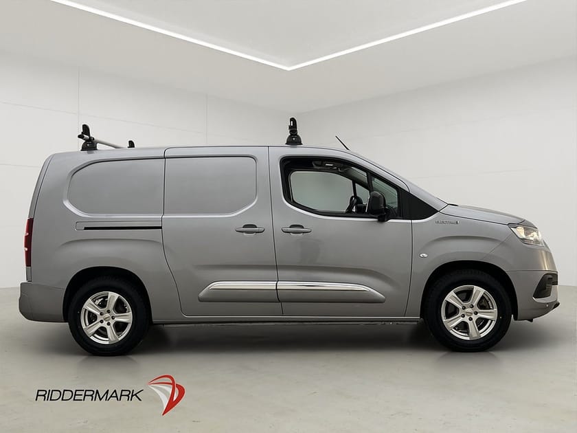 Bild 2 av Toyota ProAce City Electric proace-city L2 50kWh Drag 2xDörr CARPLAY Mom