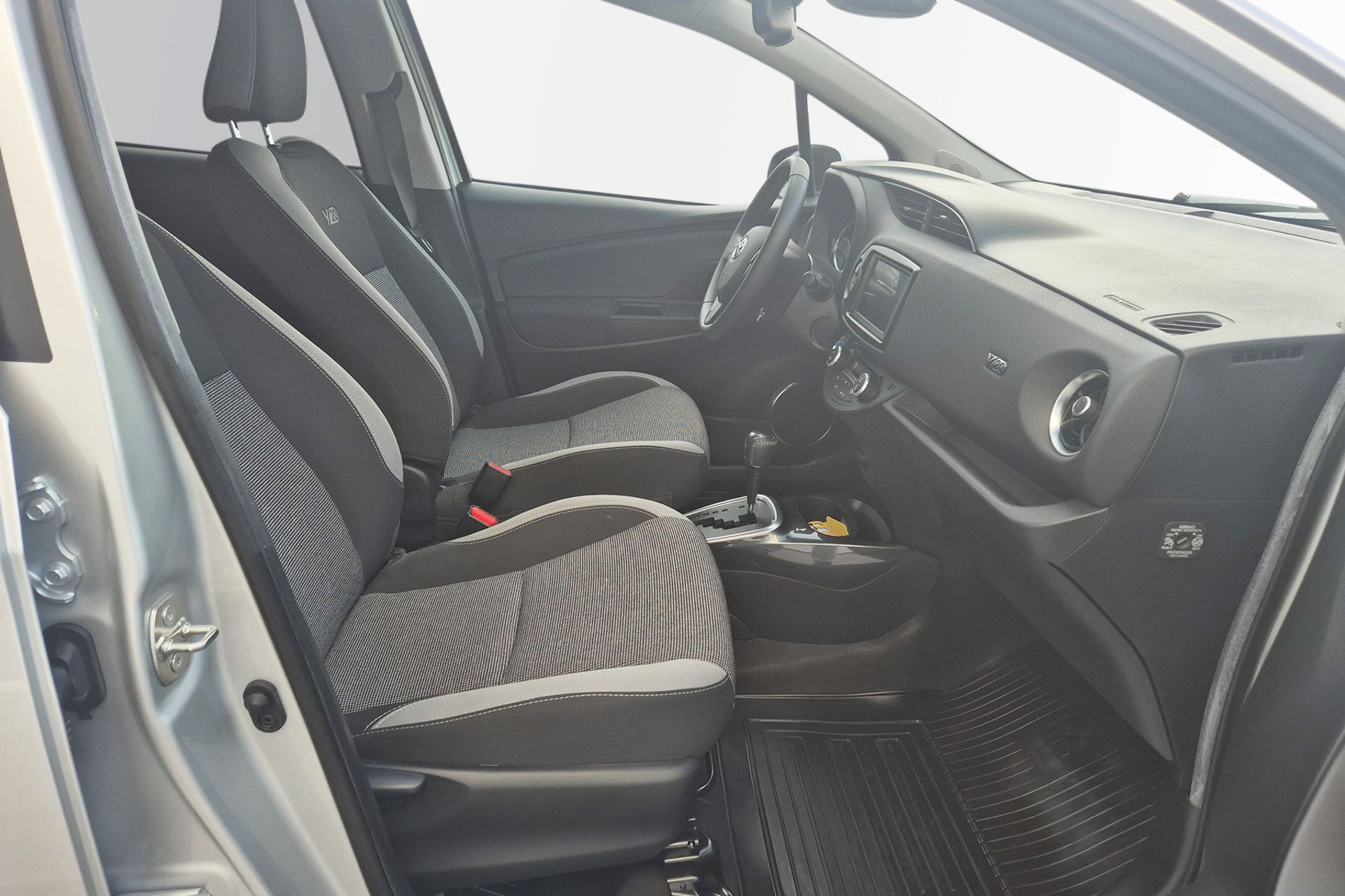 Toyota Yaris 1.5 HSD Y20, Vinterhjul 2019, bild 7/10