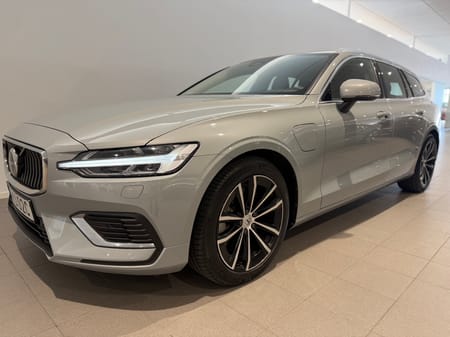 Volvo V60 Recharge T6 II Plus Bright Dragkrok / Backkamera /