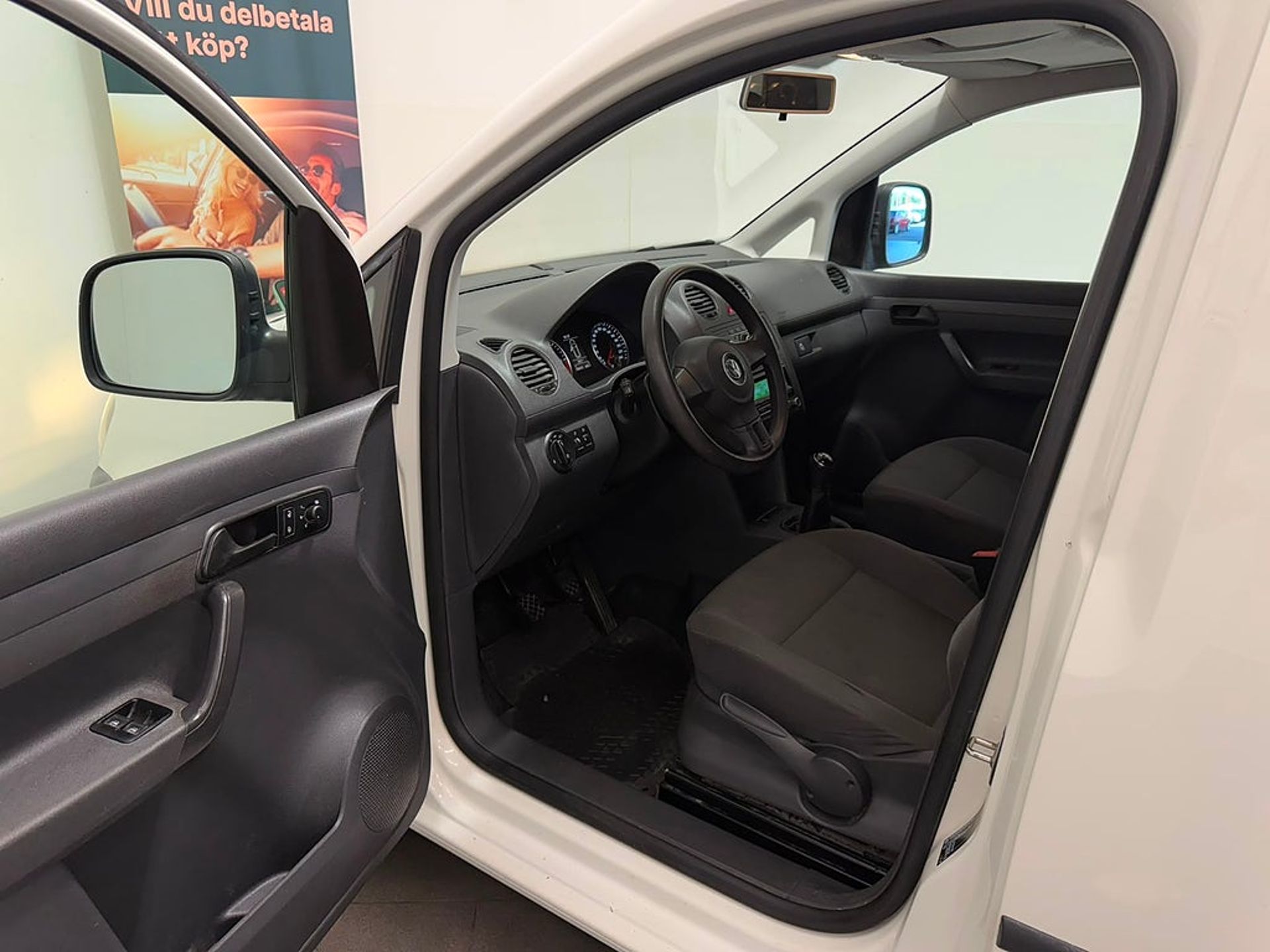 Volkswagen Caddy Skåpbil 1.6 TDI Euro 5 2015, bild 6/28