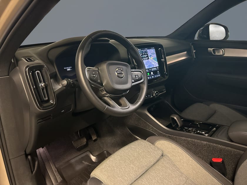 Bild 5 av Volvo XC40 B3 FWD Bensin Plus Dark