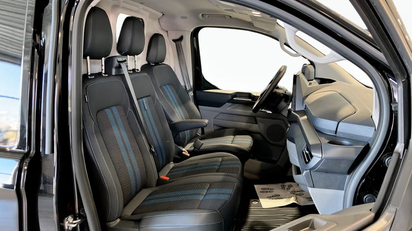 Bild 5 av Ford E-Transit Custom 340 AWD Sports van | 286hk | | 340L | 360 kamera |