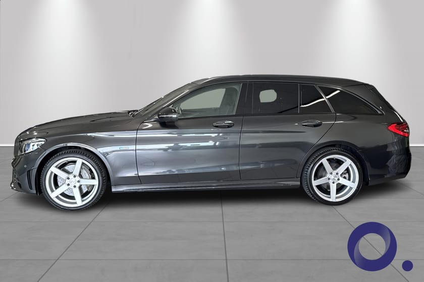 Bilde 2 av Mercedes-Benz C 300 T de AMG, H.FESTE, AD.CRUISE, SKINN, COMAND