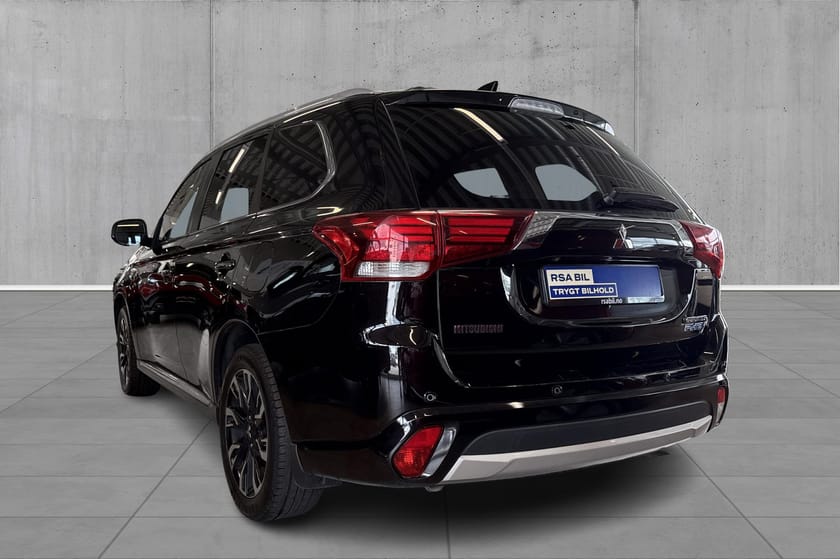 Bilde 4 av Mitsubishi Outlander PHEV Instyle+ Ryggekamera Elektrisk bakluke